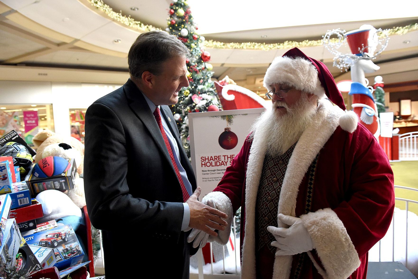 Scene Setters -- Toys for Tots